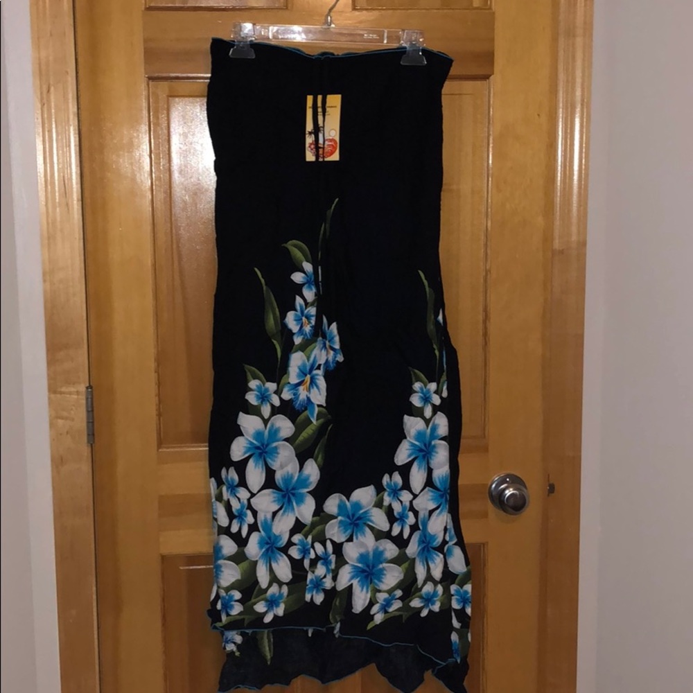 Hi/Lo Hawaiian cover up / dress. Size L